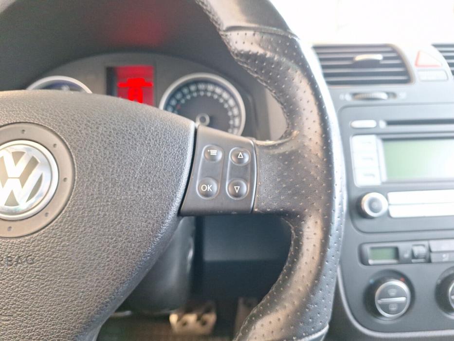 VOLKSWAGEN Golf 2006