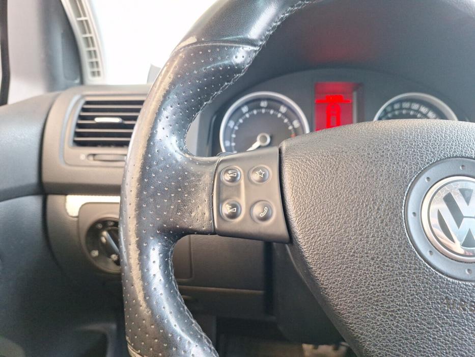 VOLKSWAGEN Golf 2006