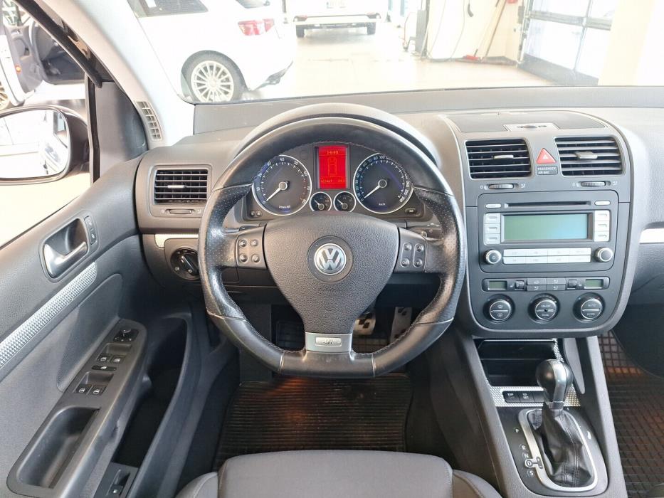 VOLKSWAGEN Golf 2006