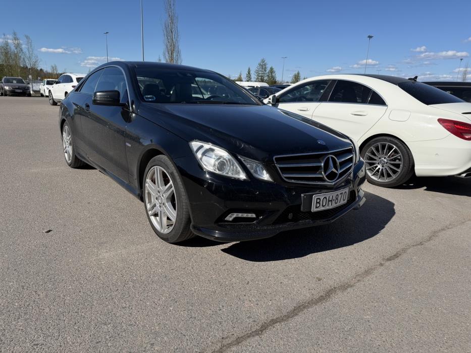 MERCEDES-BENZ E 2010
