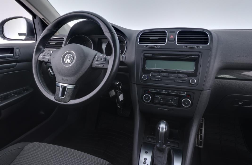 VOLKSWAGEN Golf 2011