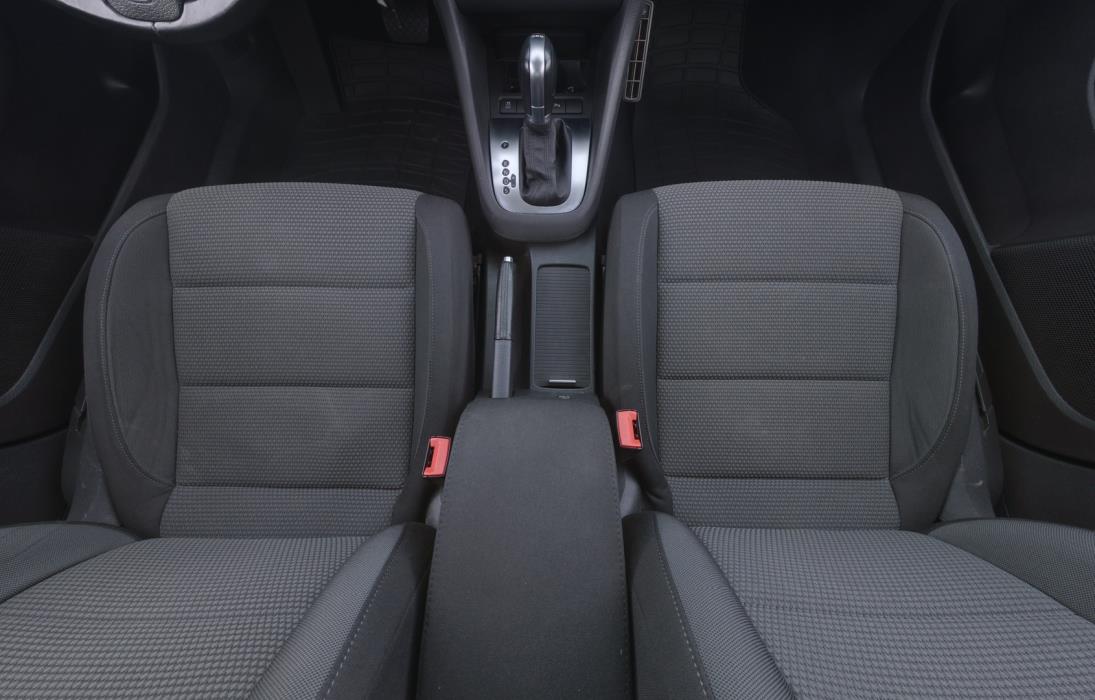 VOLKSWAGEN Golf 2011