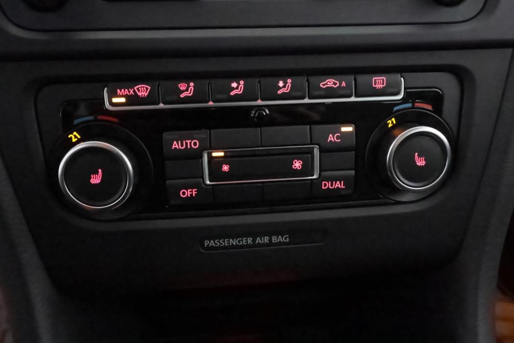 VOLKSWAGEN Golf 2011