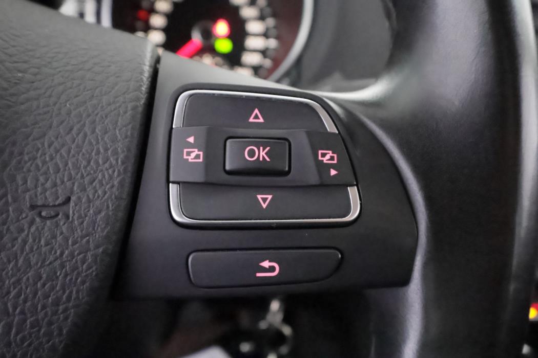 VOLKSWAGEN Golf 2011