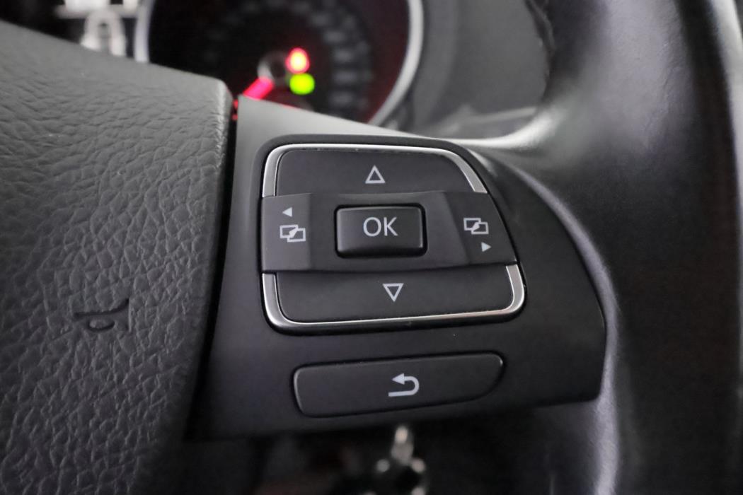 VOLKSWAGEN Golf 2011