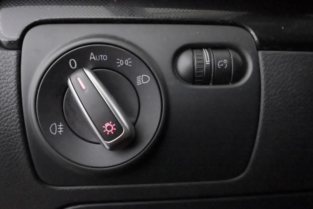 VOLKSWAGEN Golf 2011