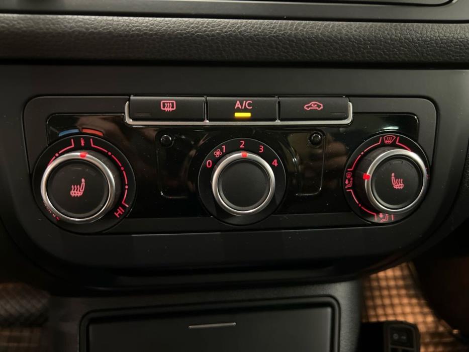VOLKSWAGEN Golf Plus 2013