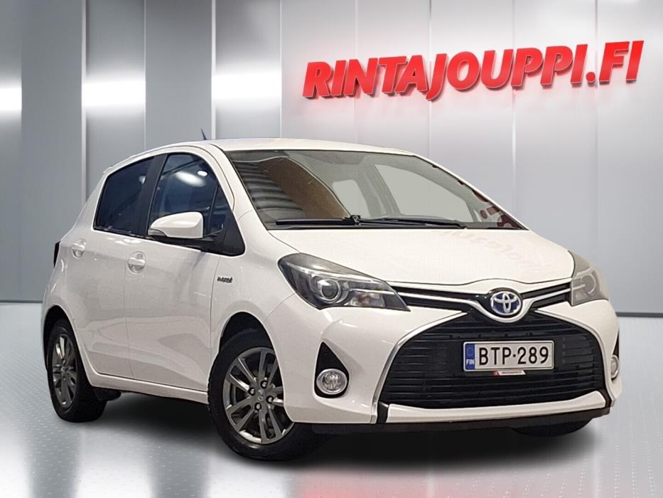 TOYOTA Yaris 2015