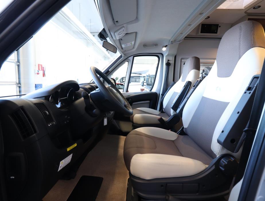 ADRIA TWIN 600 SP PLATINUM 2017