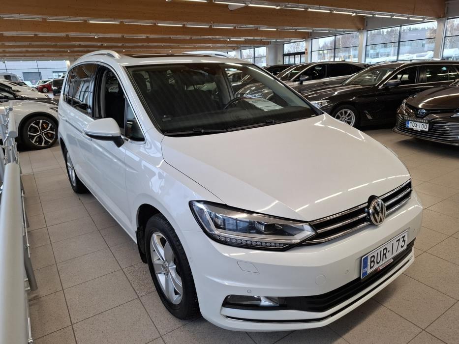 VOLKSWAGEN Touran 2017