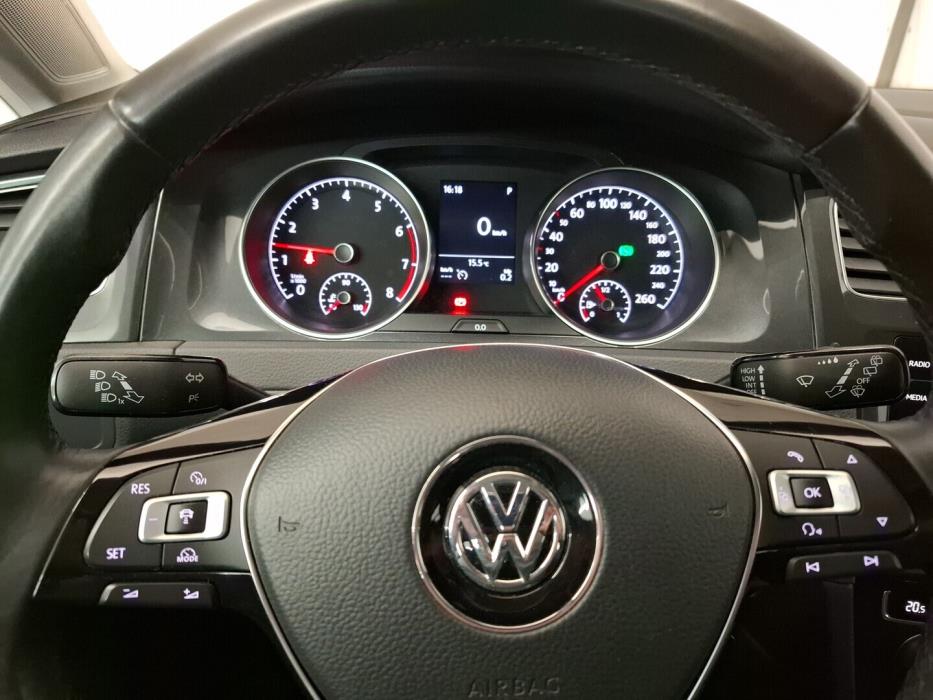 VOLKSWAGEN Golf 2017