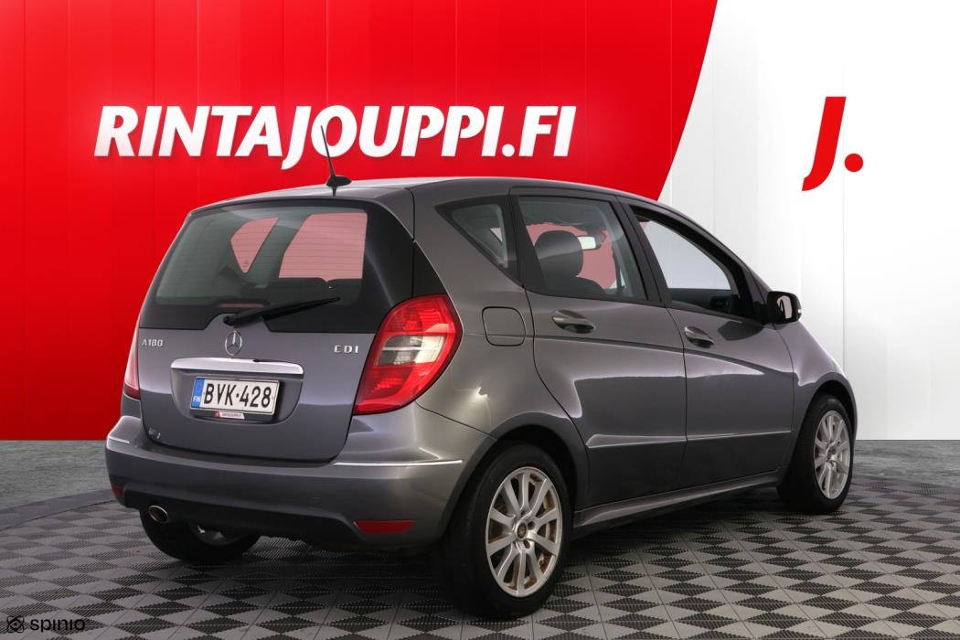 MERCEDES-BENZ A 2010