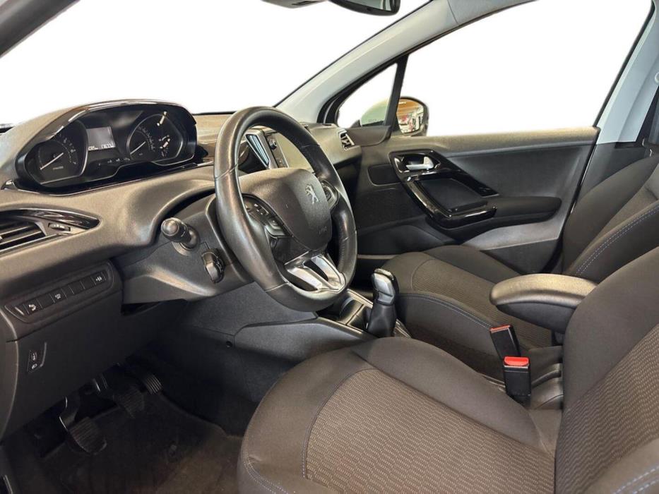 PEUGEOT 208 2019