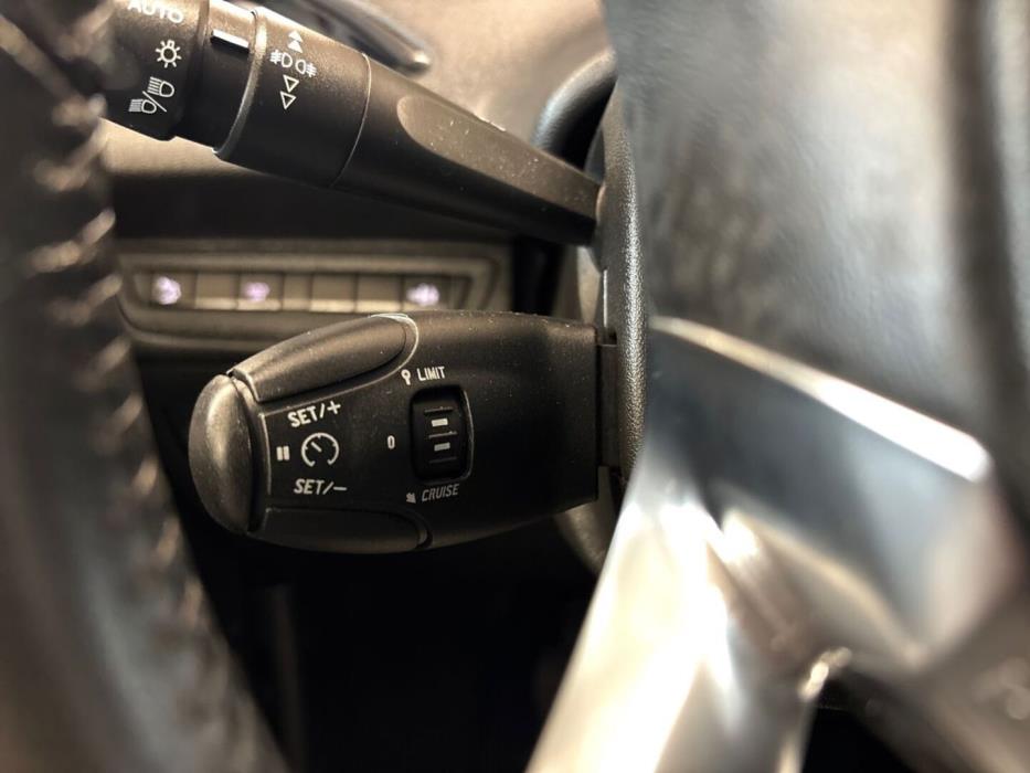 PEUGEOT 208 2019