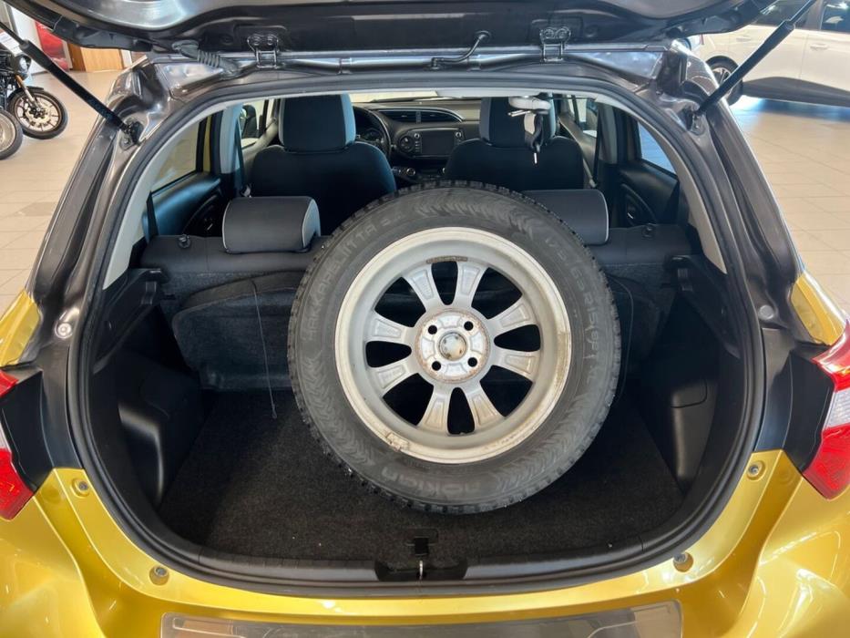 TOYOTA Yaris 2019