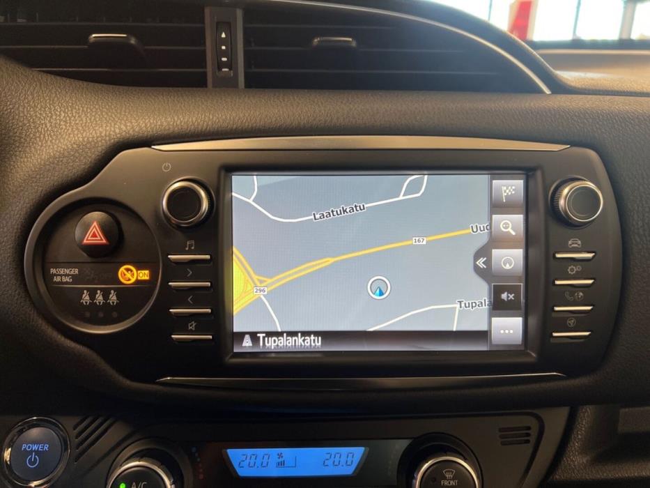 TOYOTA Yaris 2019