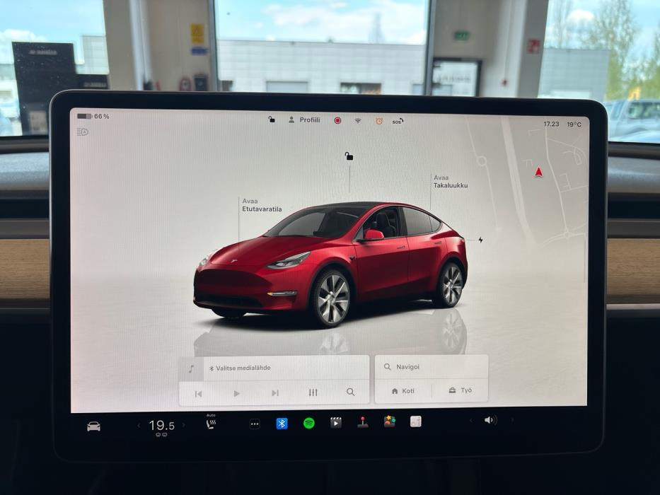 TESLA Model Y 2022