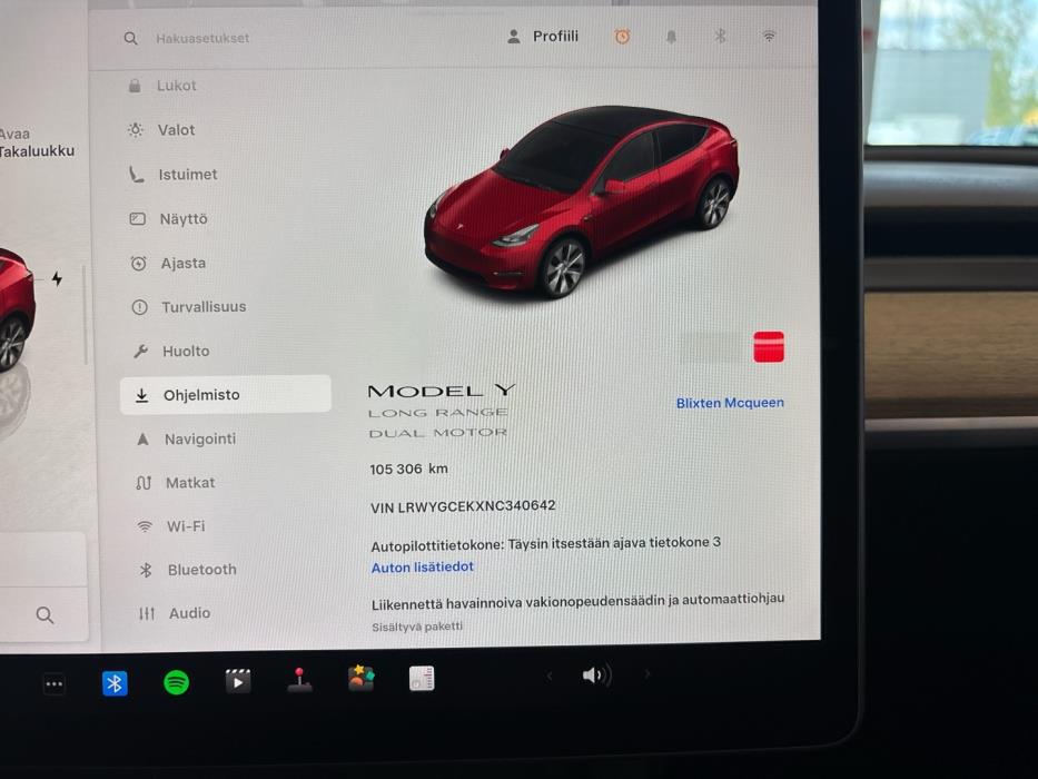 TESLA Model Y 2022