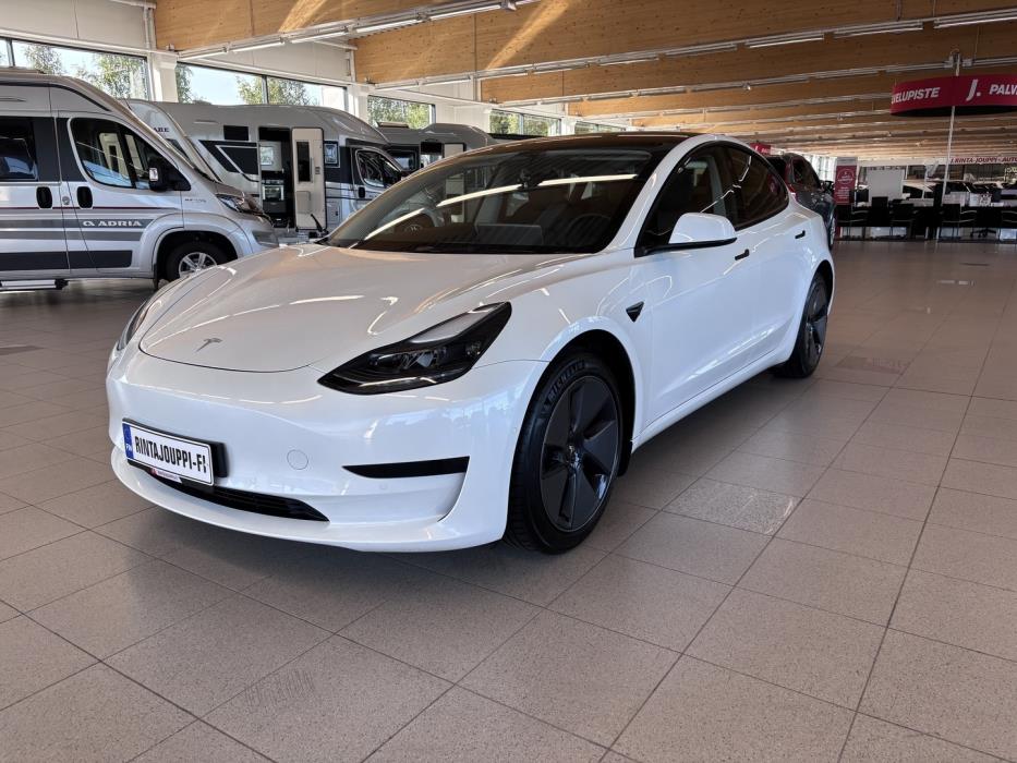 TESLA Model 3 2021