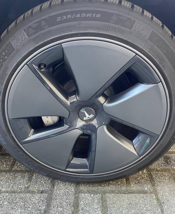 TESLA Model 3 2021