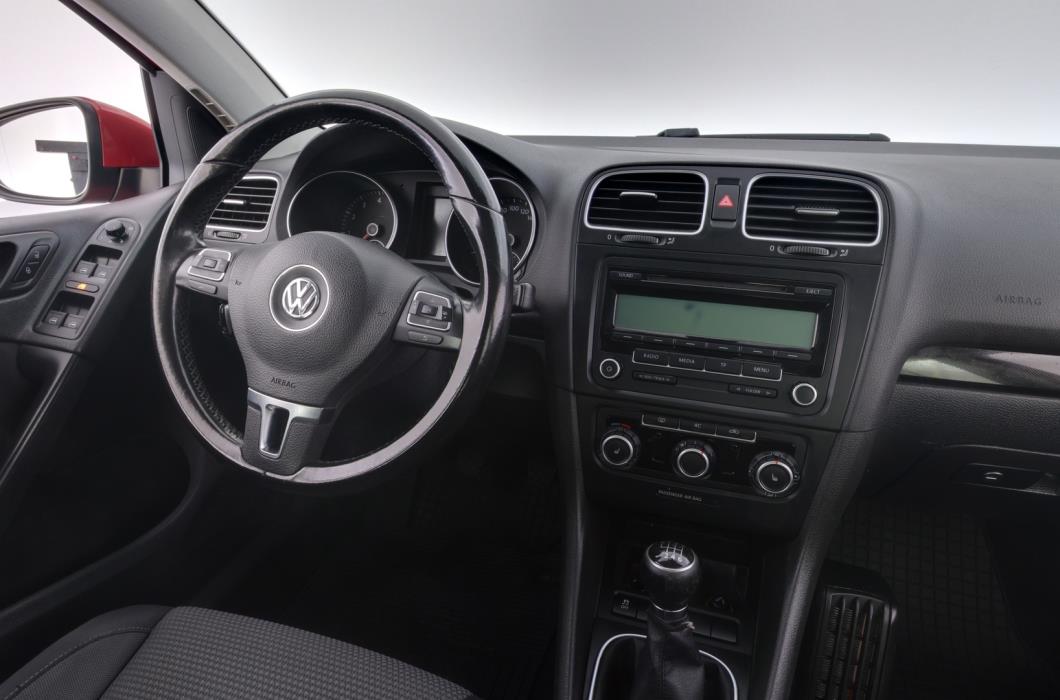 VOLKSWAGEN Golf 2010