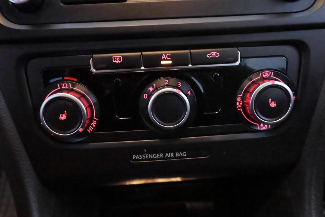 VOLKSWAGEN Golf 2010