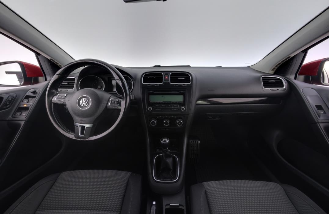 VOLKSWAGEN Golf 2010