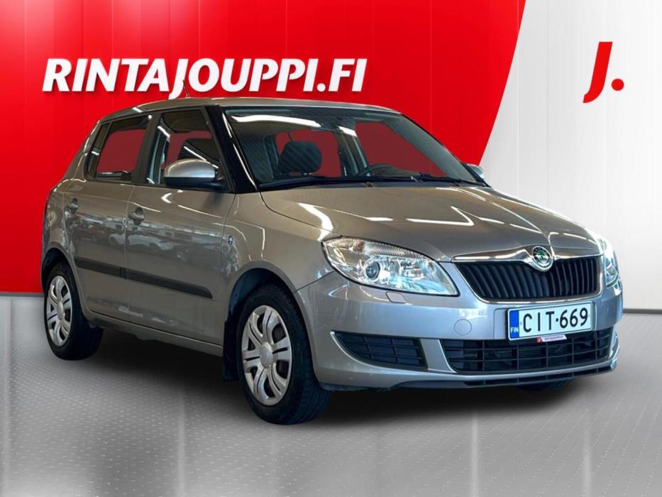 SKODA Fabia 2012