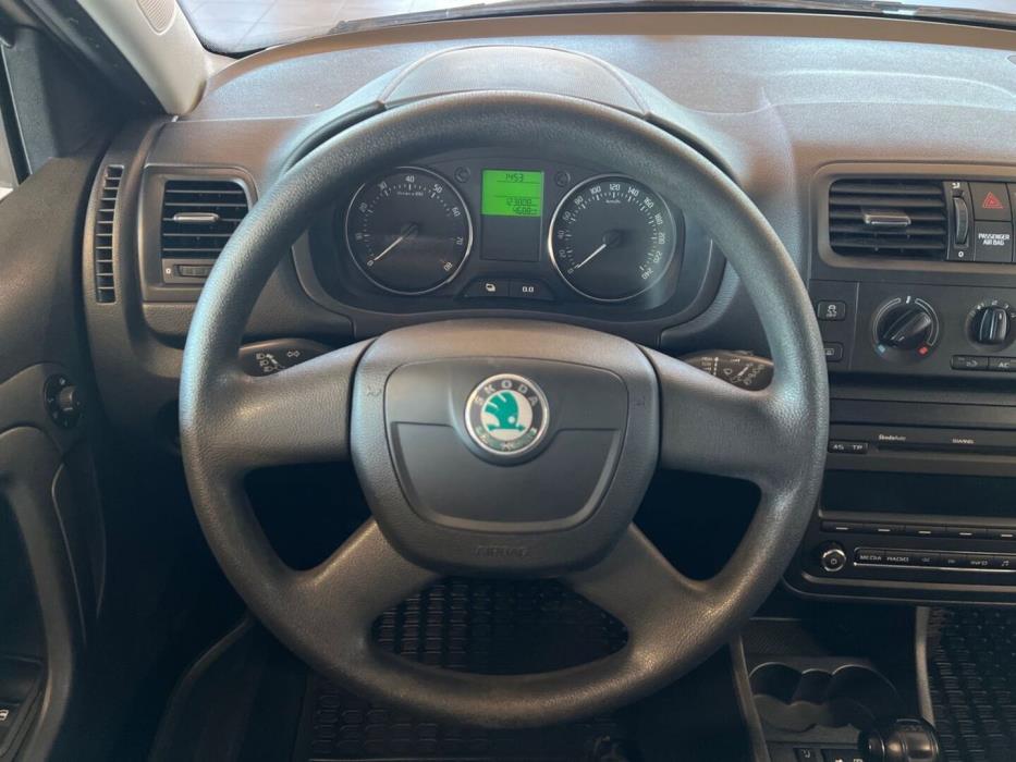 SKODA Fabia 2012