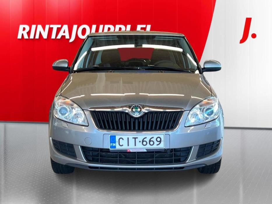 SKODA Fabia 2012