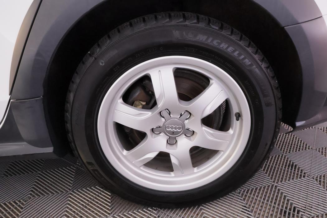 AUDI A4 allroad quattro 2012