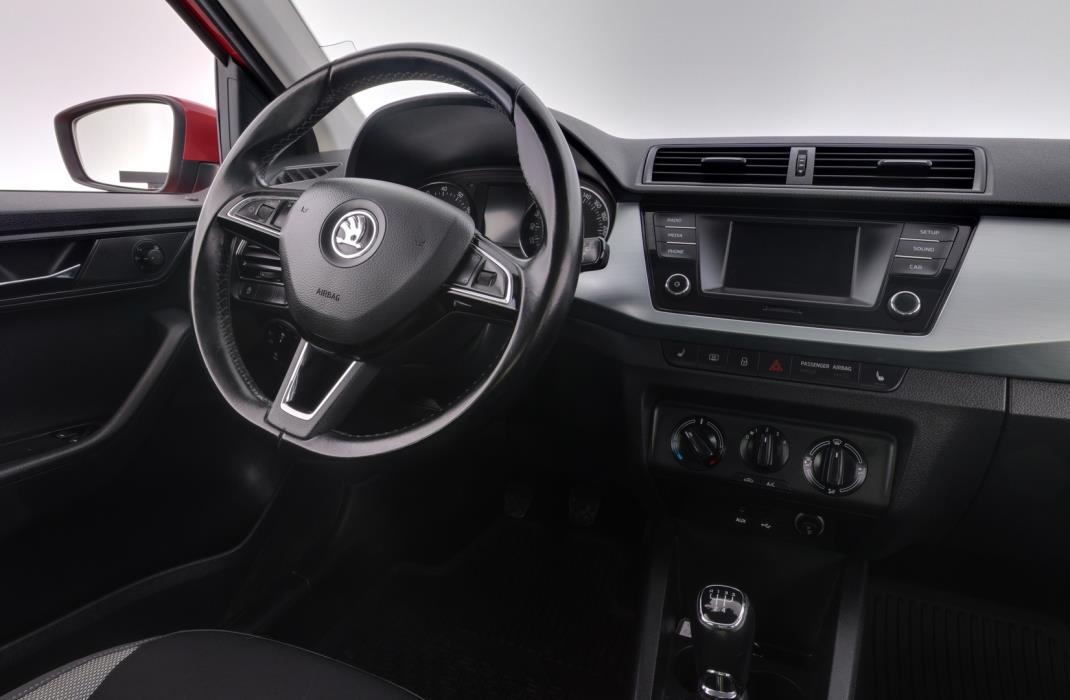 SKODA Fabia 2015