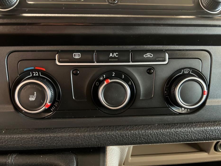 VOLKSWAGEN Transporter 2017