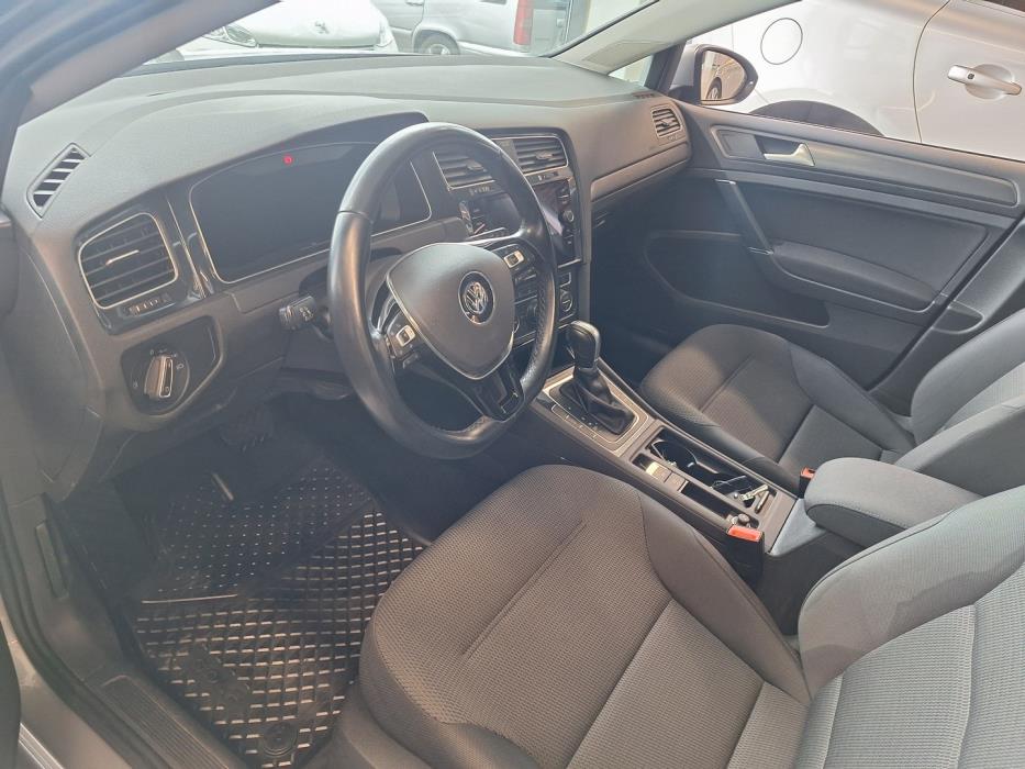 VOLKSWAGEN Golf 2019