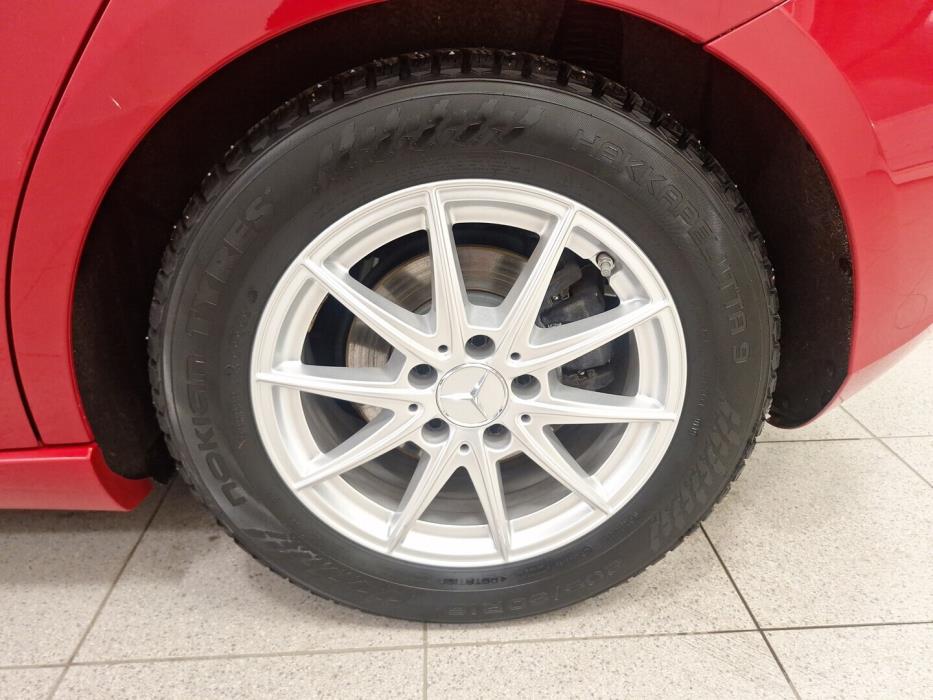 MERCEDES-BENZ A 2019