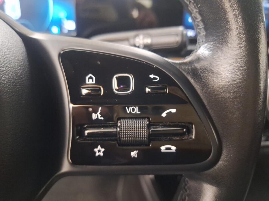 MERCEDES-BENZ A 2019