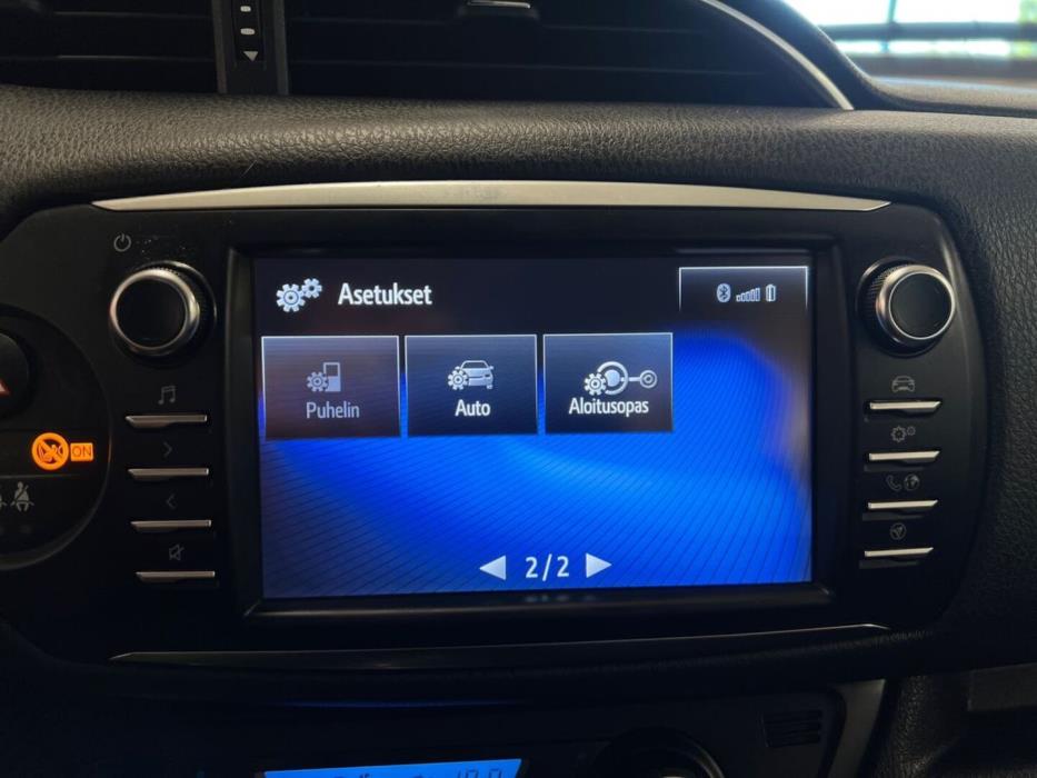 TOYOTA Yaris 2019