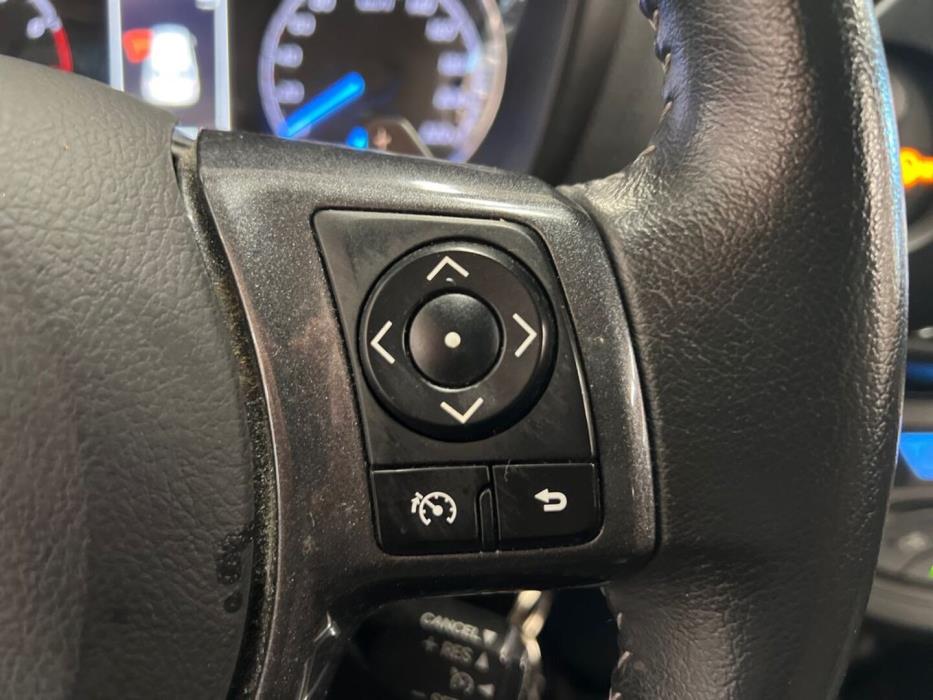 TOYOTA Yaris 2019