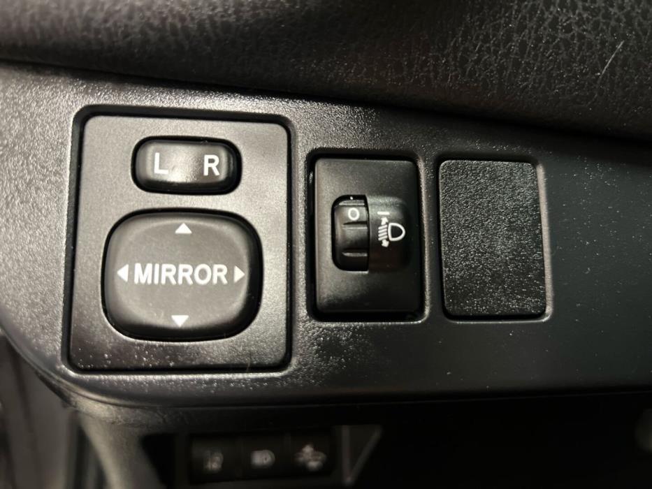TOYOTA Yaris 2019