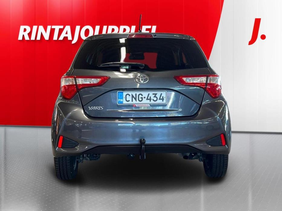 TOYOTA Yaris 2019