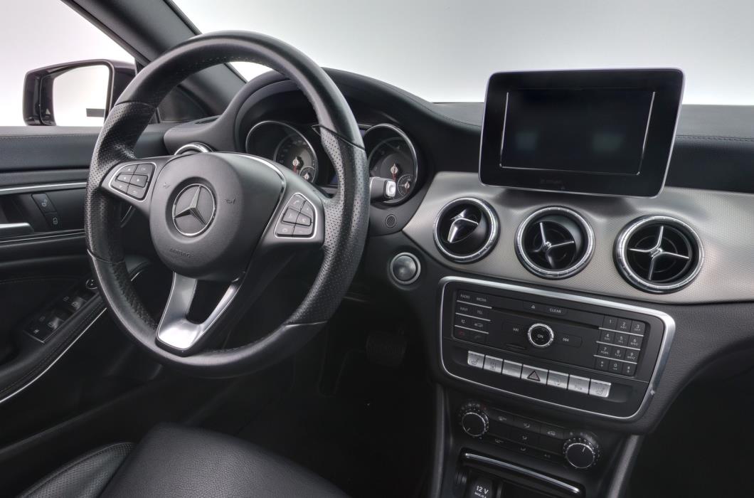 MERCEDES-BENZ CLA 2017