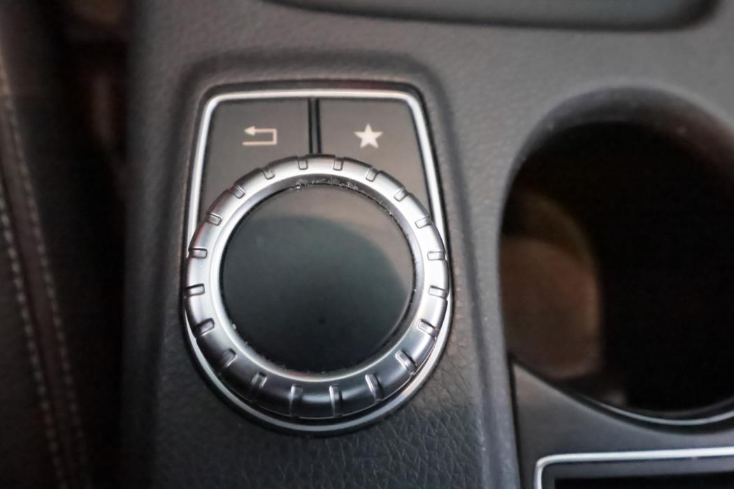 MERCEDES-BENZ CLA 2017