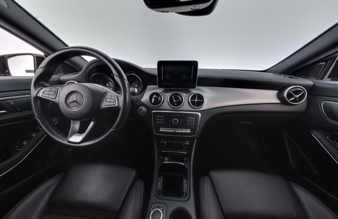 MERCEDES-BENZ CLA 2017