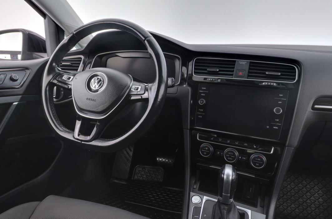 VOLKSWAGEN Golf 2019