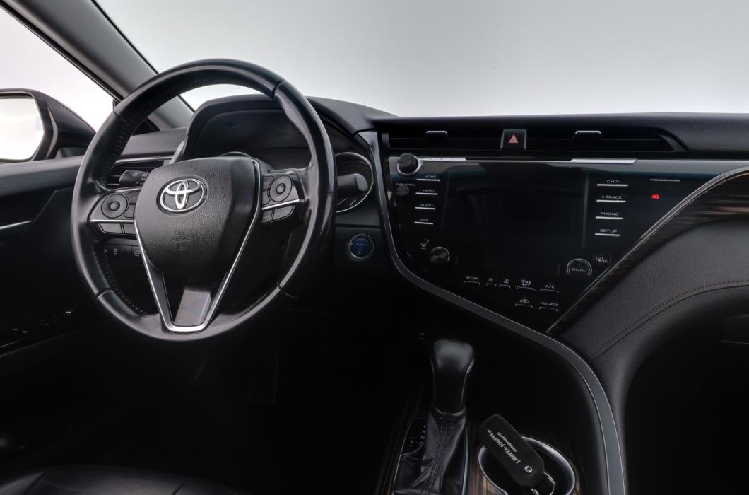 TOYOTA Camry 2019