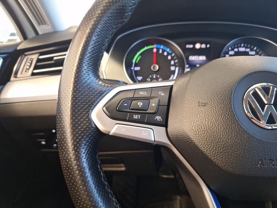 VOLKSWAGEN Passat 2020