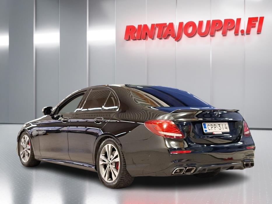 MERCEDES-BENZ E 2018