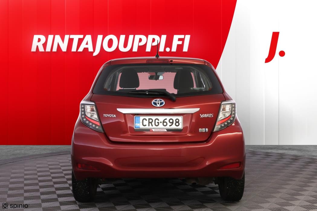 TOYOTA Yaris 2013