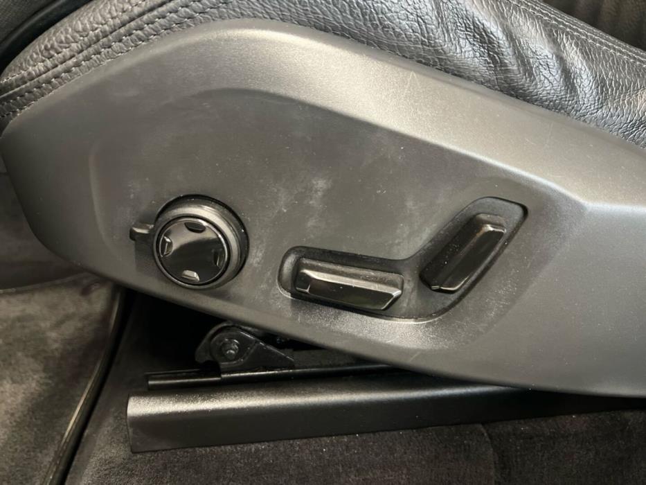 VOLVO XC60 2019