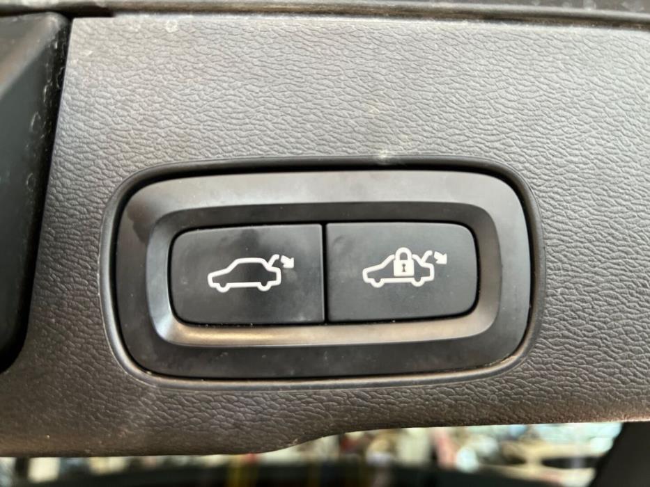 VOLVO XC60 2019